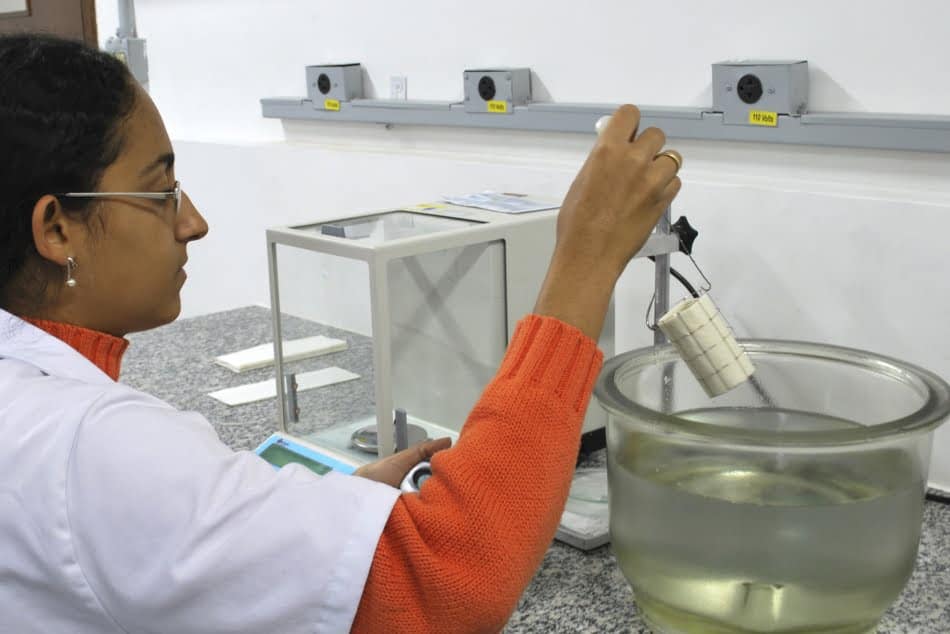 Ensaio para determina&ccedil;&atilde;o de capacidade de absor&ccedil;&atilde;o