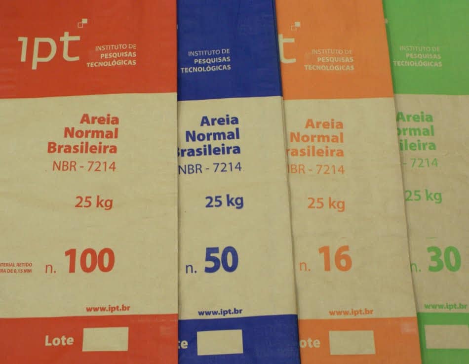 Areia normal brasileira &eacute; material de refer&ecirc;ncia para laborat&oacute;rios que realizam ensaios com cimento Portland