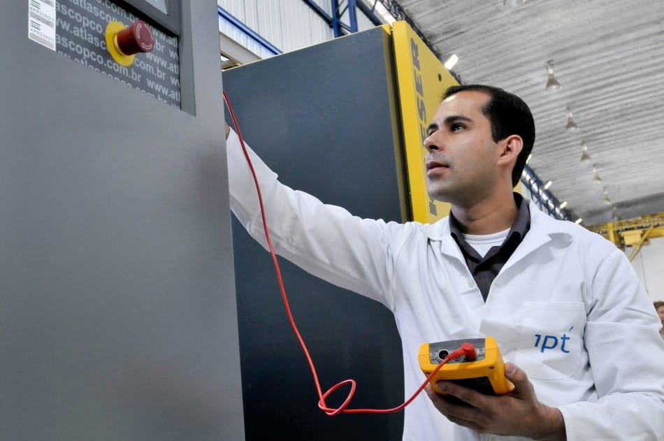 Ar comprimido de qualidade 1 Trabalho no LASAG será realizado com base em normas internacionais reconhecidas