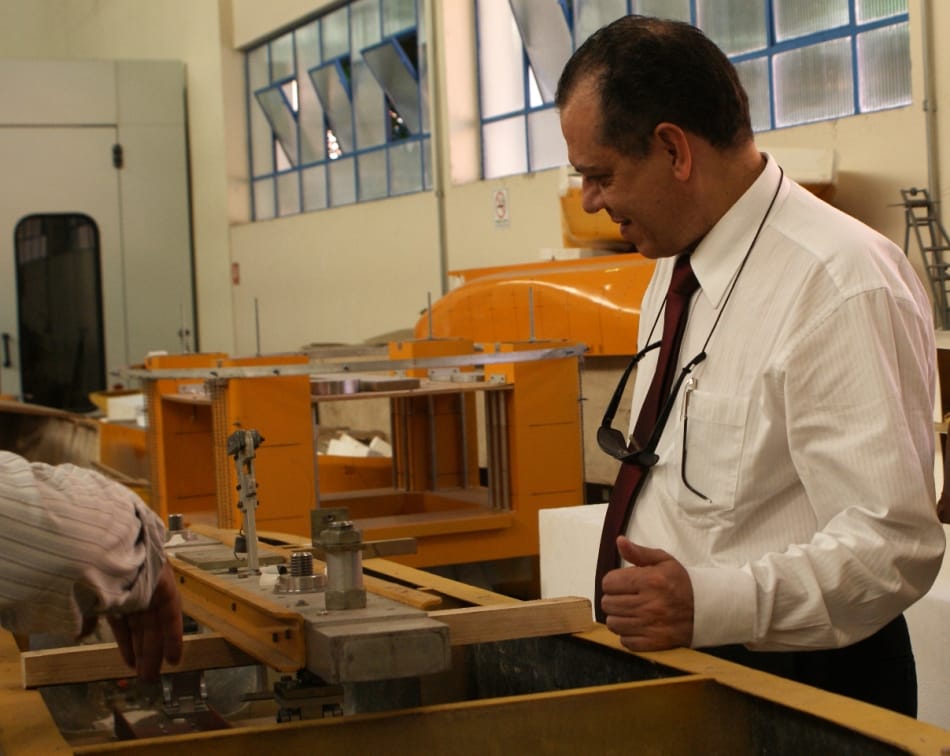 Glaucius Oliva conheceu as instalações do Centro de Engenharia Naval e Oceânica do IPT