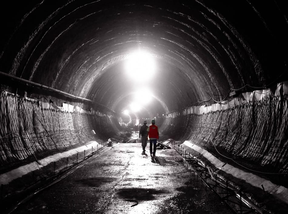 Análises de risco e das causas de colapsos e afundamentos 1 Avaliação de riscos em túneis urbanos